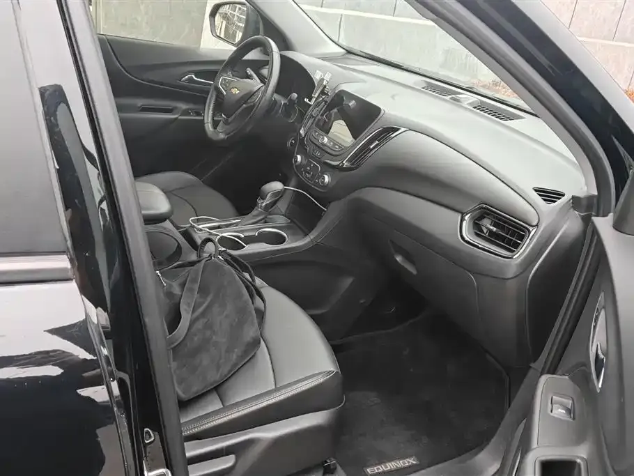 Chevrolet Equinox 2021 из CN, фото 7