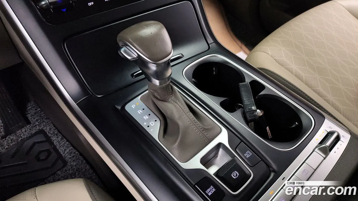 Kia Carnival — фото 10