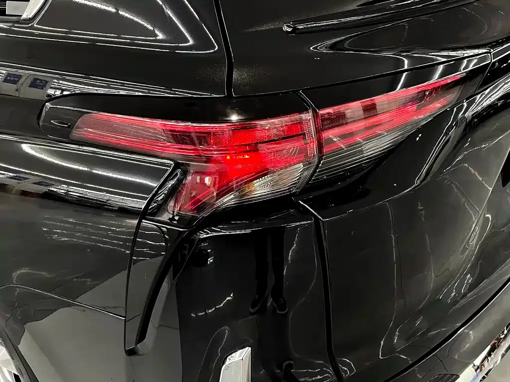 Toyota Sienna 2025 из CN, фото 3