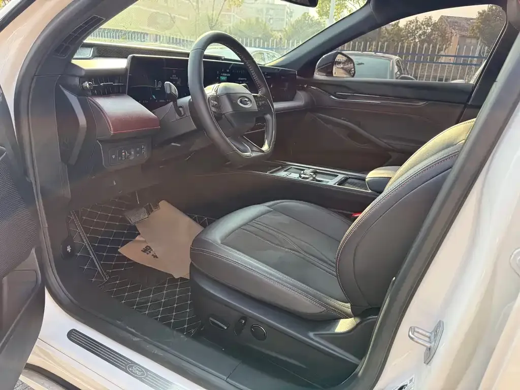 Ford Mondeo 2023 из CN, фото 5