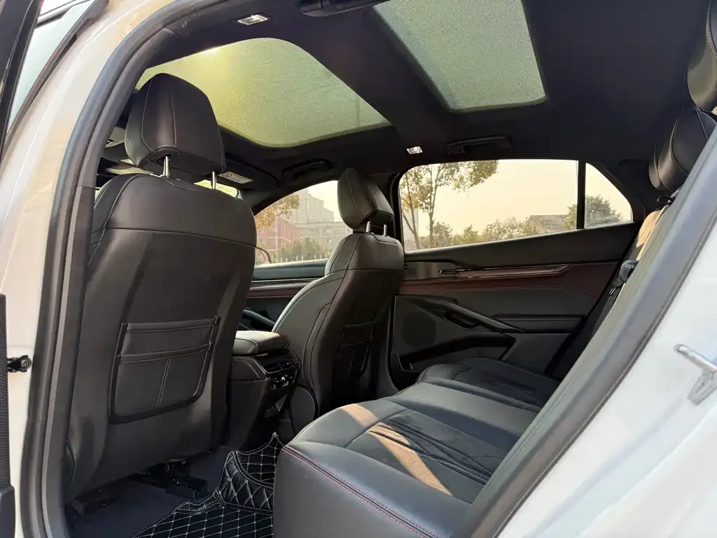 Ford Mondeo 2023 из CN, фото 3