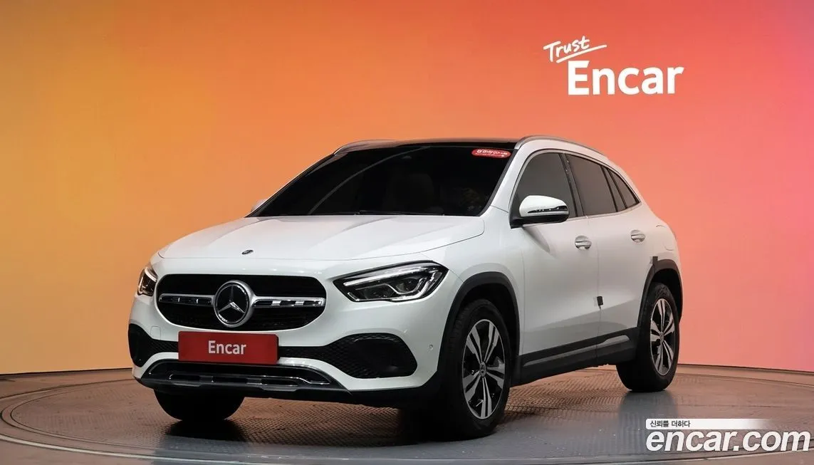 Mercedes-Benz GLA-Class — фото 1