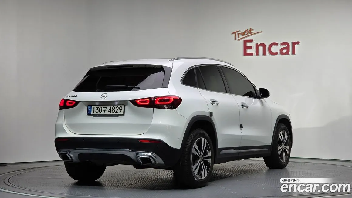 Mercedes-Benz GLA-Class — фото 5
