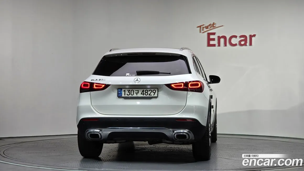 Mercedes-Benz GLA-Class — фото 3
