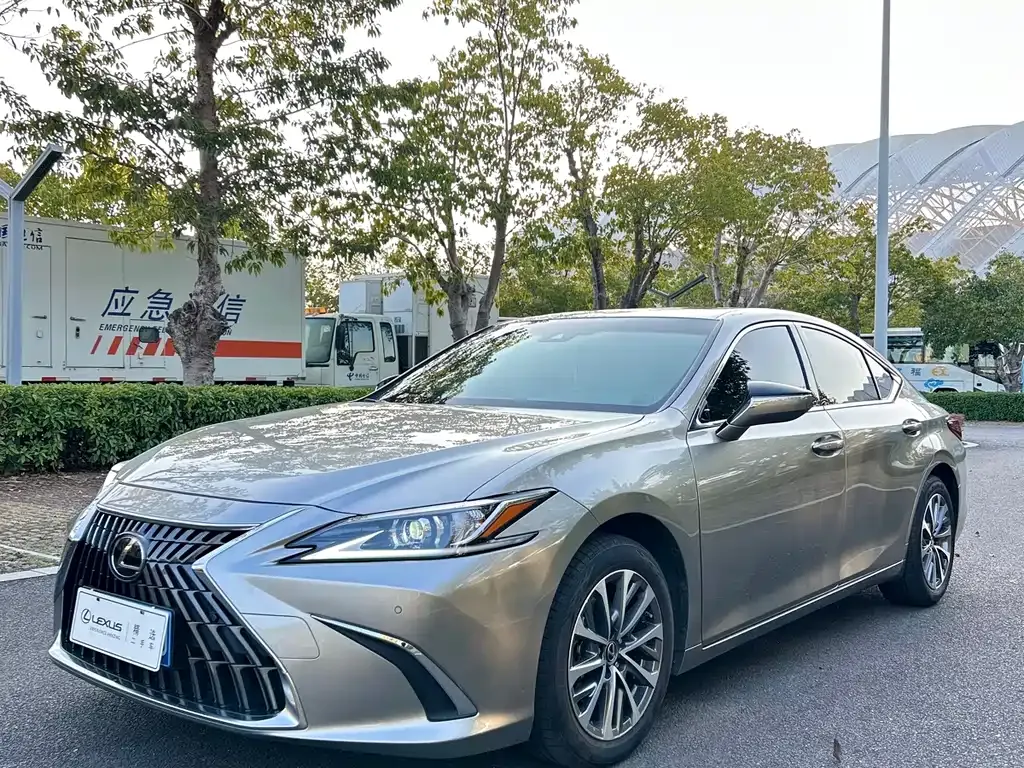 Lexus ES 2022 из CN, фото 1