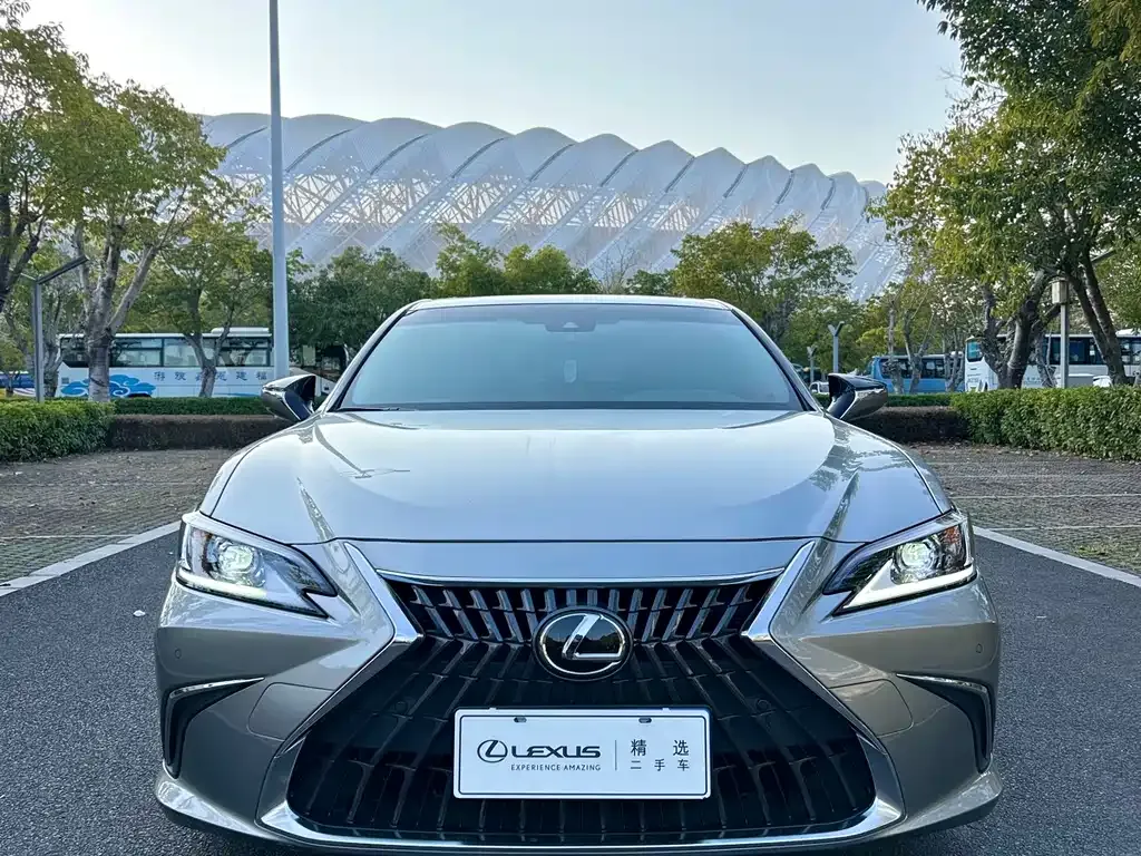 Lexus ES 2022 из CN, фото 2