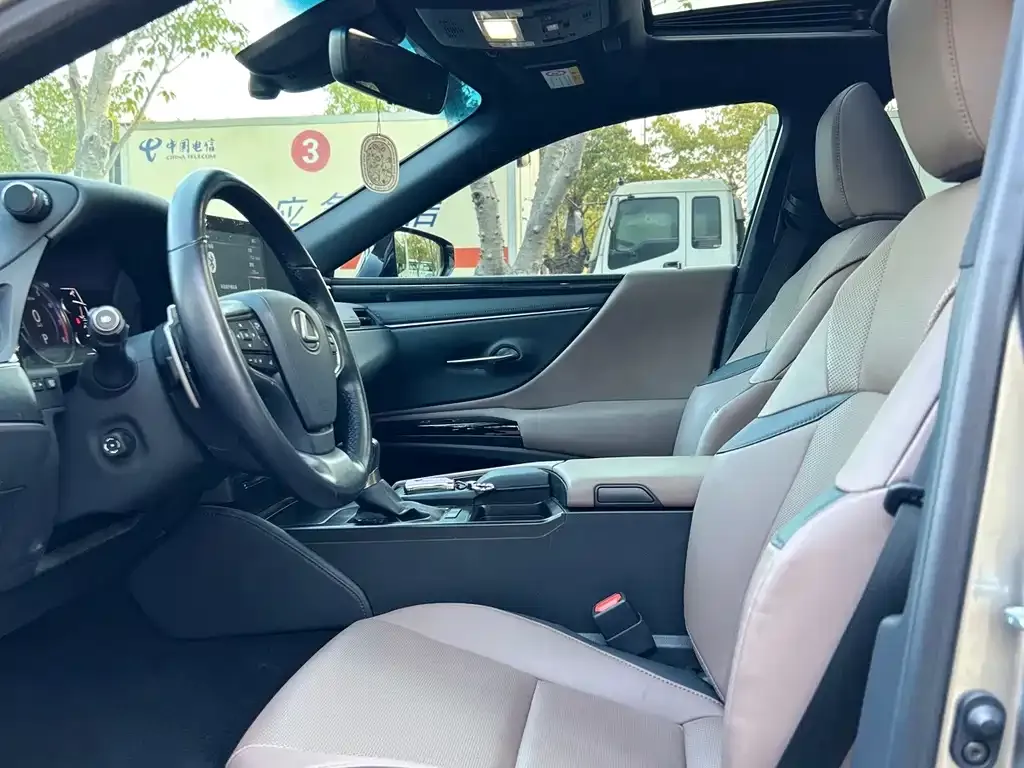 Lexus ES 2022 из CN, фото 7