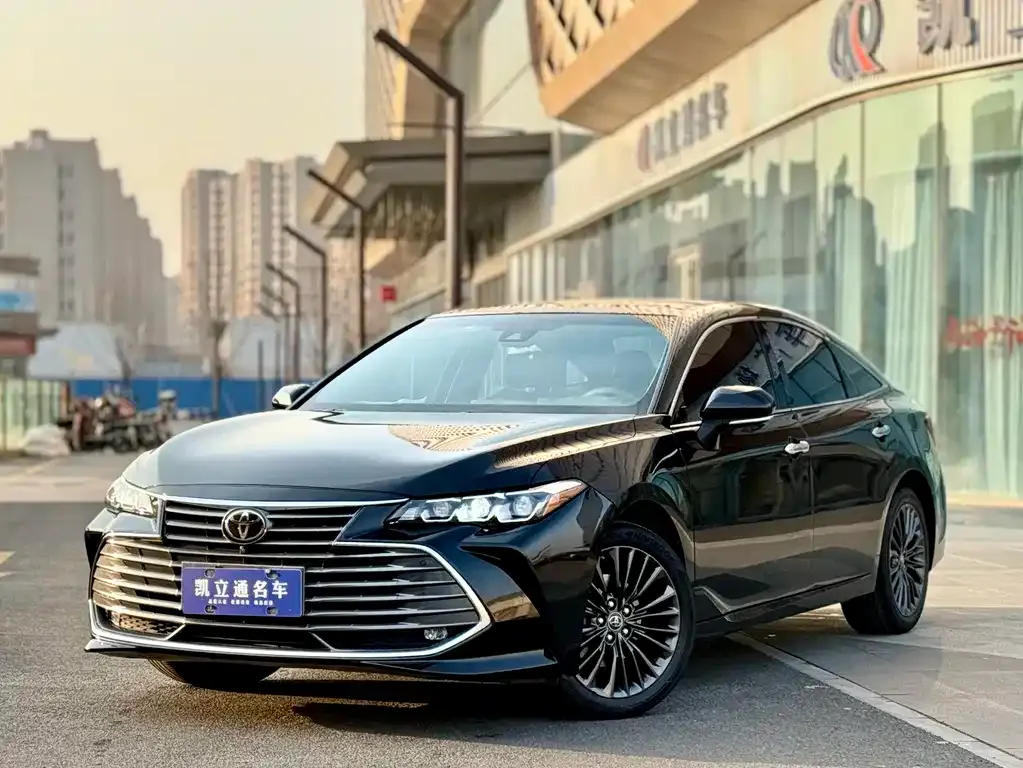 Toyota Avalon 2022 из CN, фото 1