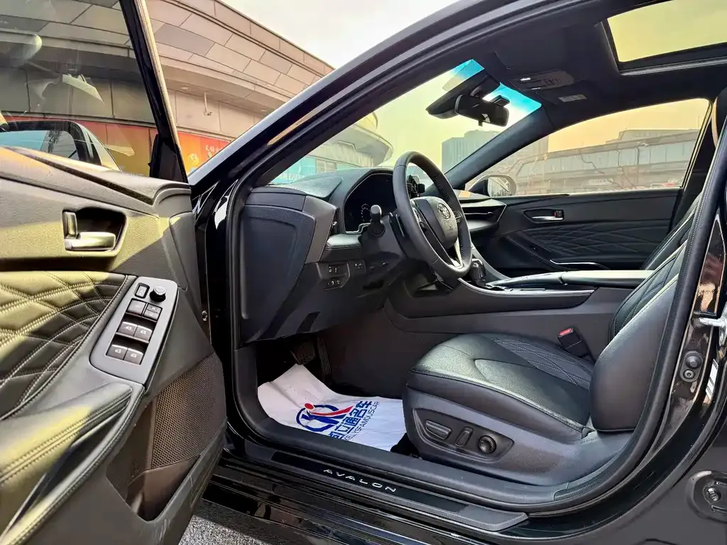Toyota Avalon 2022 из CN, фото 7