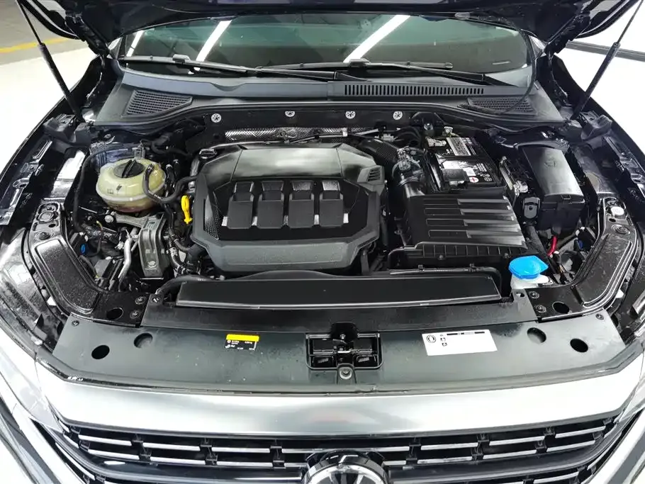 Volkswagen Passat 2023 из CN, фото 3