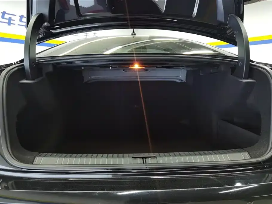 Volkswagen Passat 2023 из CN, фото 6