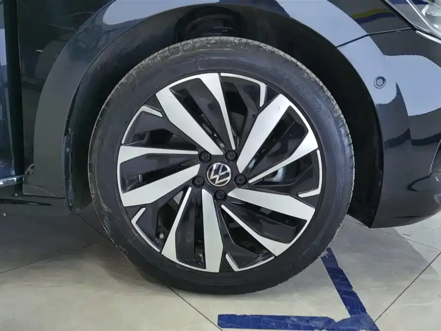 Volkswagen Passat 2023 из CN, фото 4