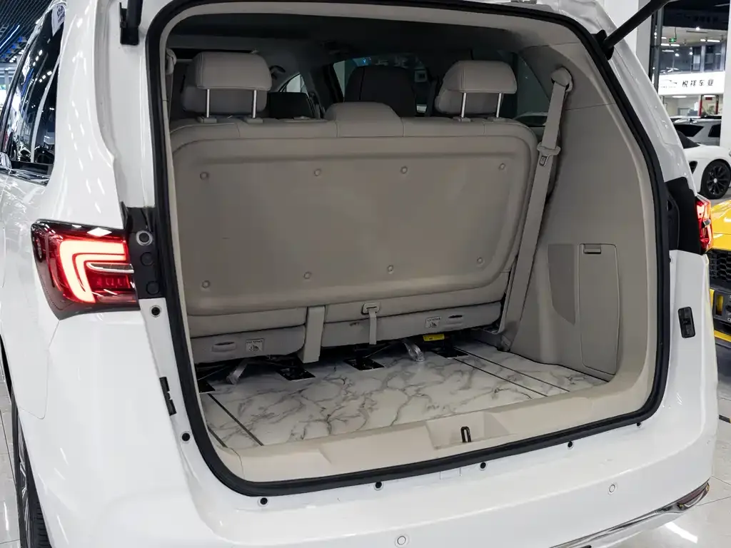 Buick GL8 2022 из CN, фото 9
