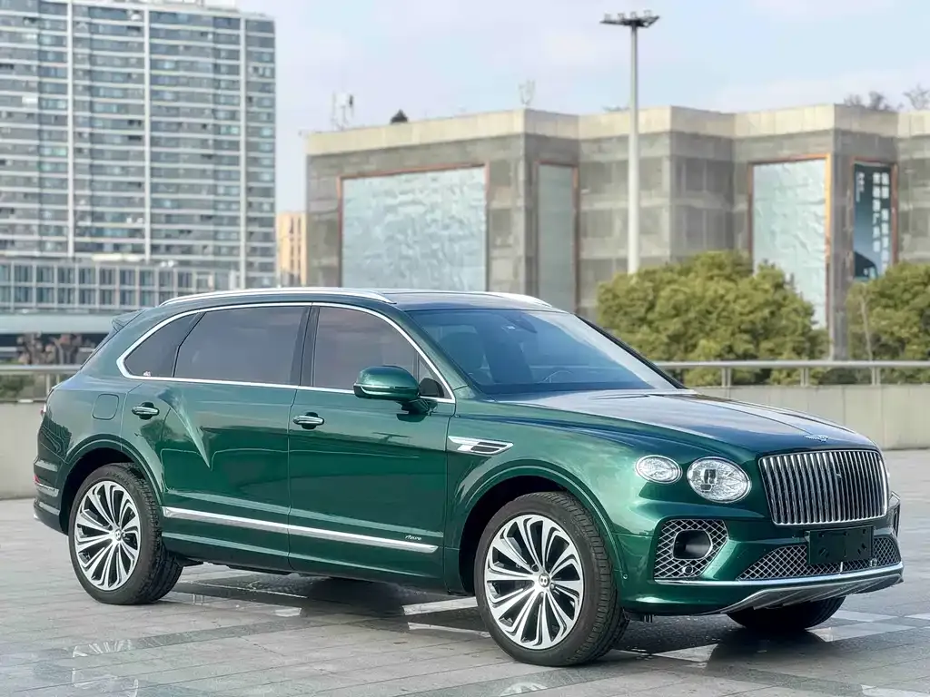Bentley Bentayga 2023 из CN, фото 9