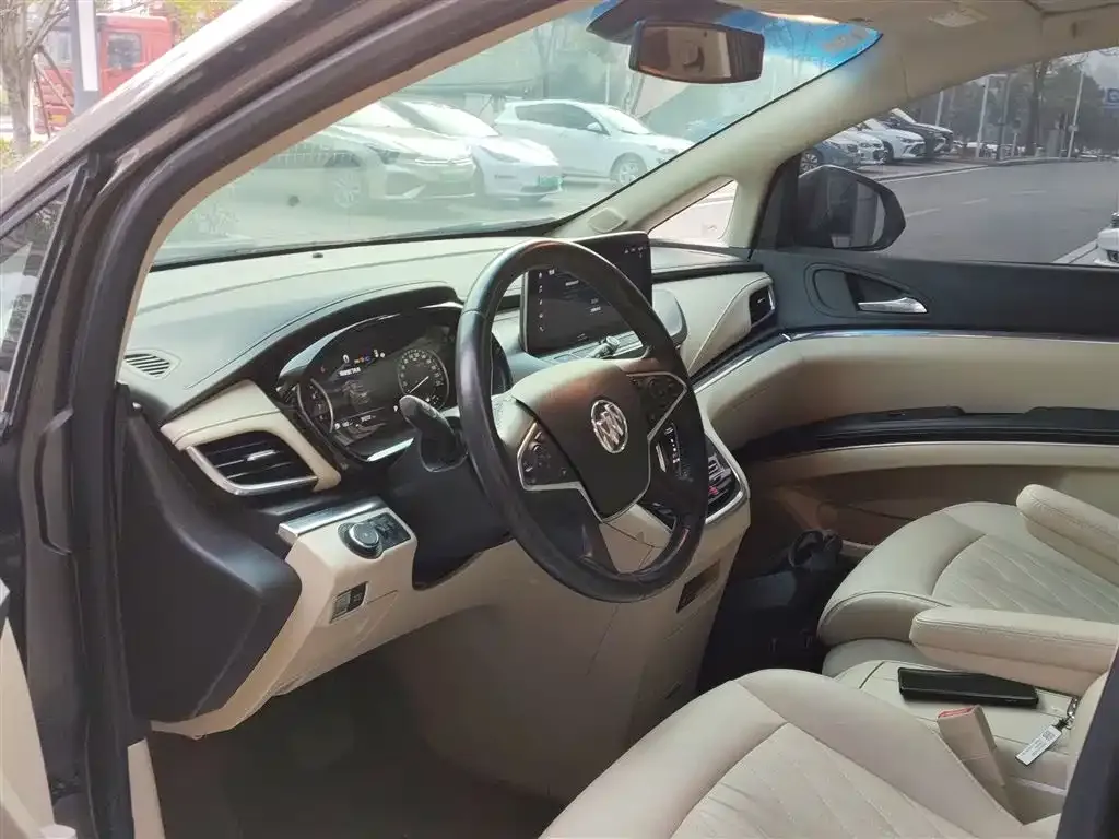 Buick GL8 2023 из CN, фото 8