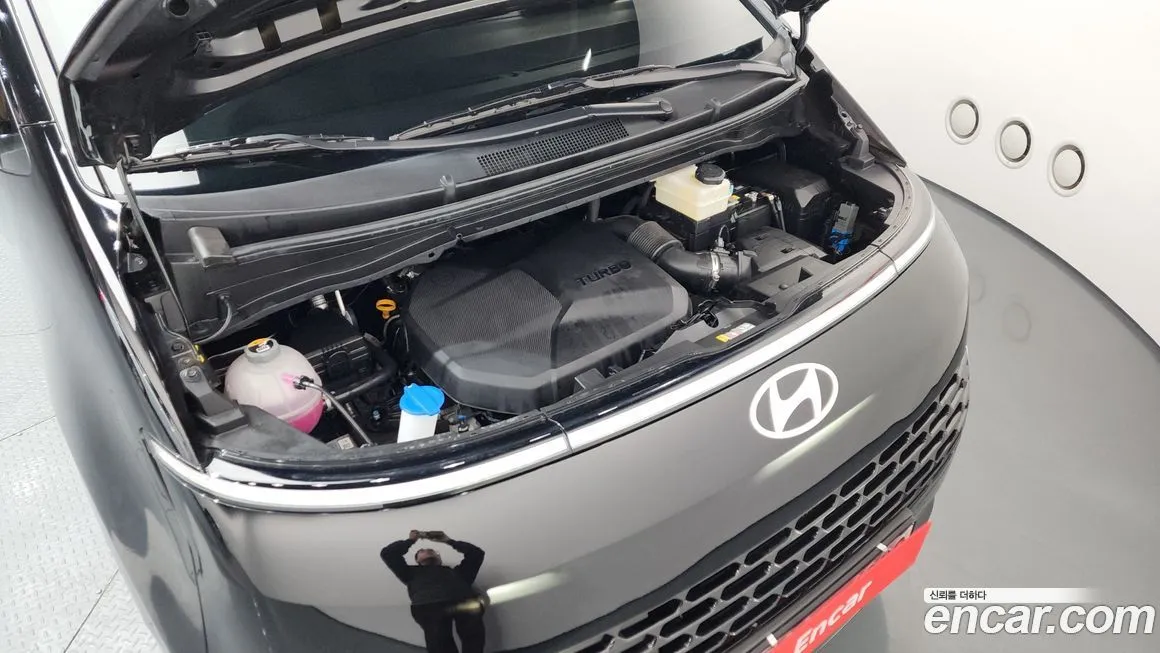 Hyundai Staria — фото 2
