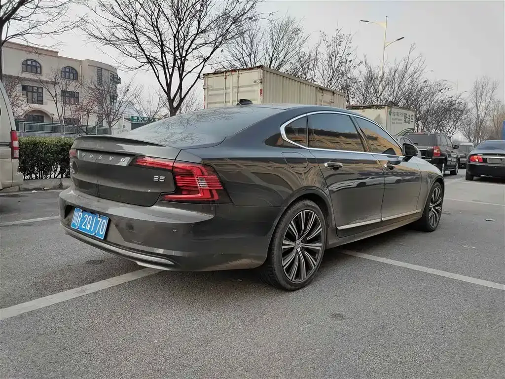 Volvo S90 — фото 4