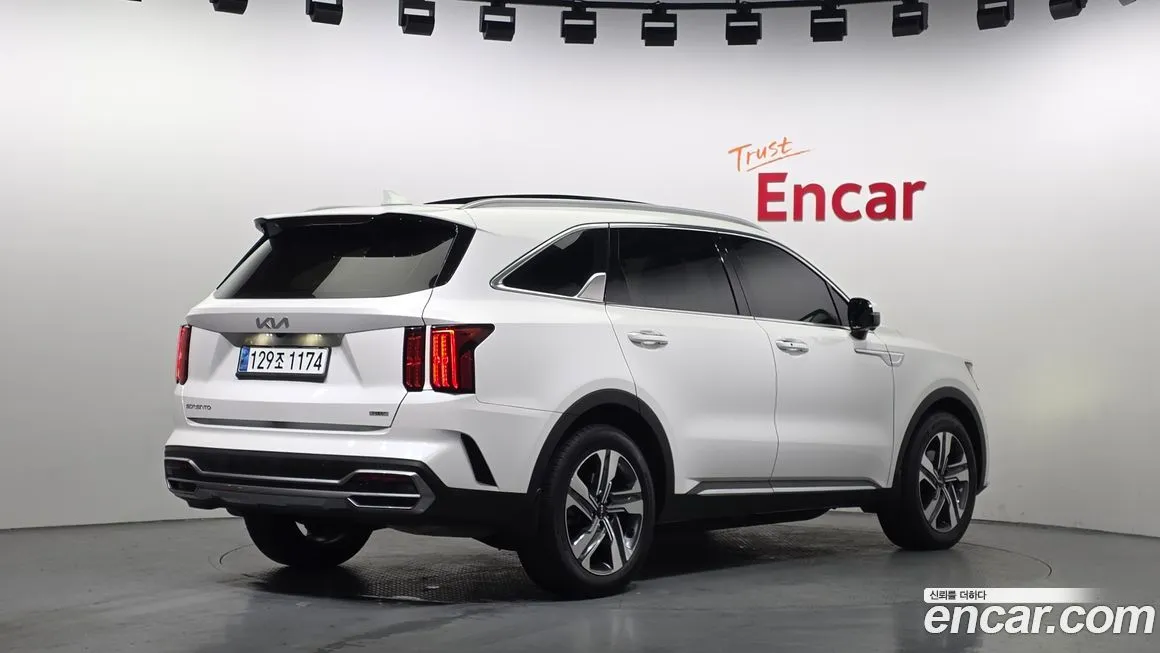 Kia Sorento — фото 7
