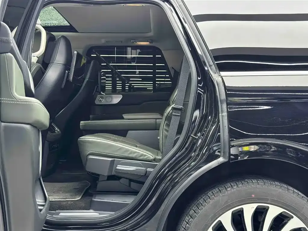 Lincoln Navigator — фото 6