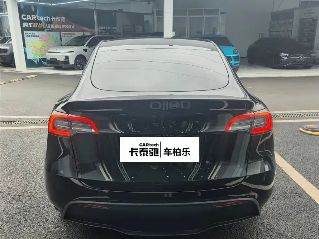 Tesla Model Y — фото 4