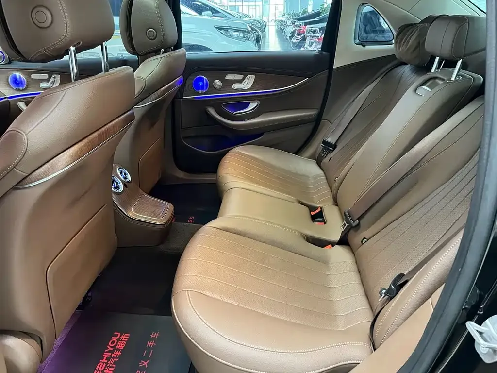 Mercedes-Benz E-Class 2023 из CN, фото 4