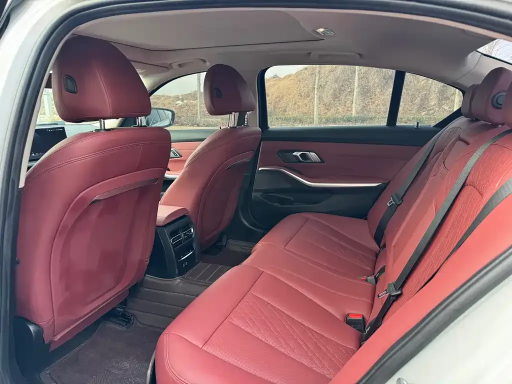 BMW 3 Series 2025 из CN, фото 3