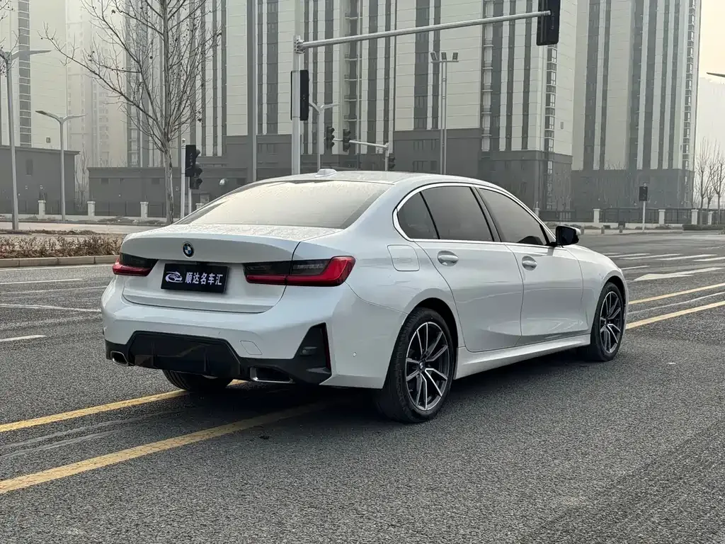 BMW 3 Series 2025 из CN, фото 6