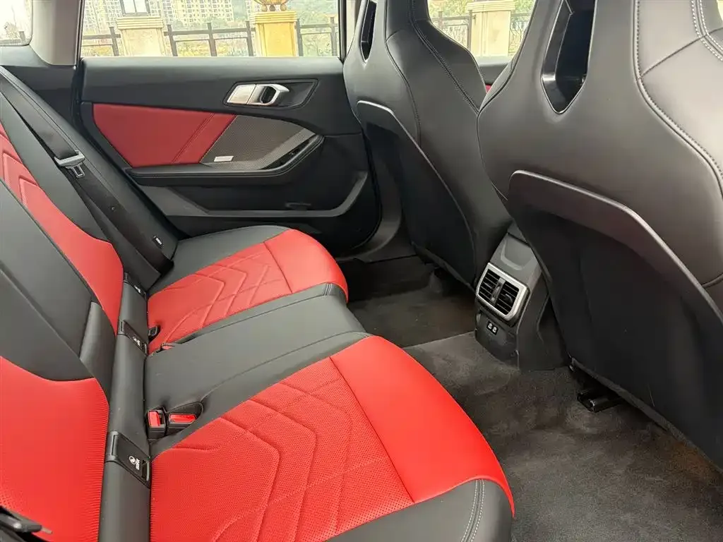 BMW 2 Series 2025 из CN, фото 3