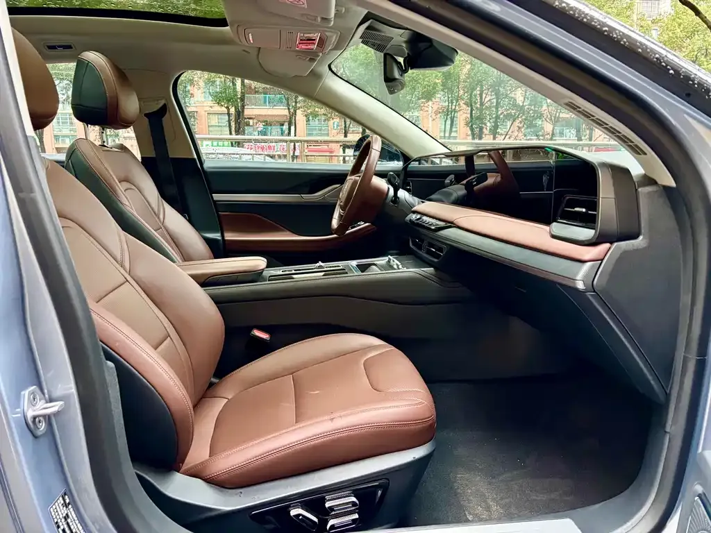 Lincoln Z 2025 из CN, фото 6