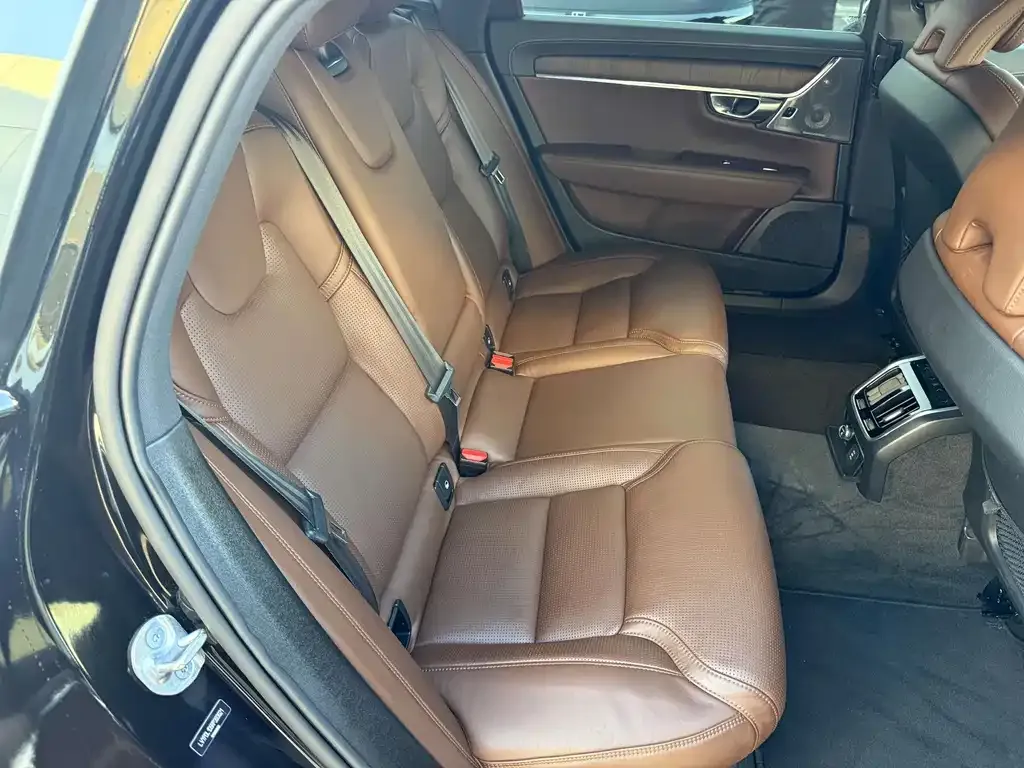 Volvo S90 — фото 6