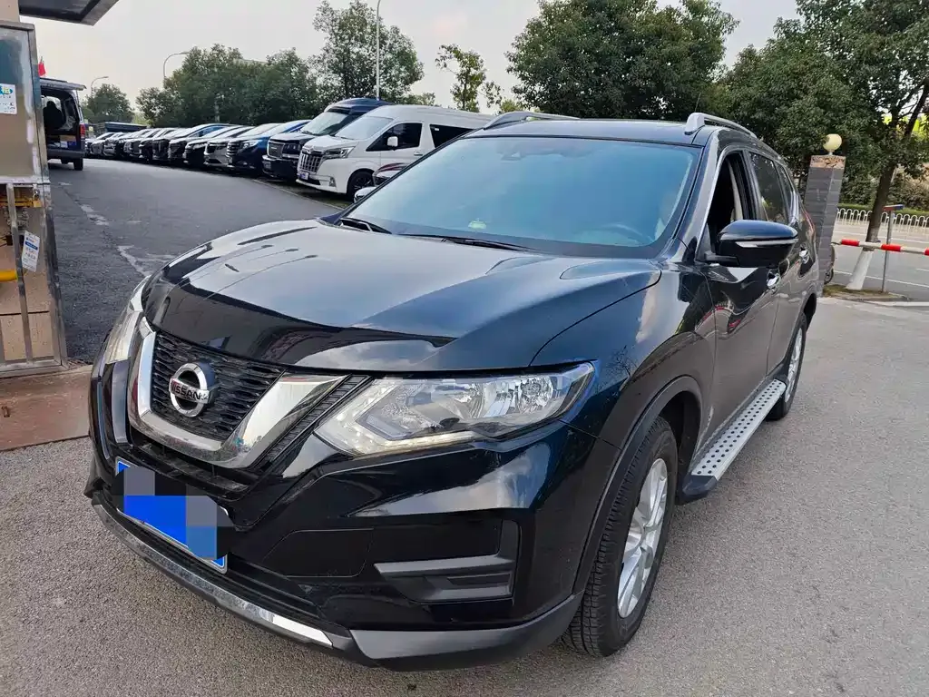 Nissan X-Trail 2023 из CN, фото 1