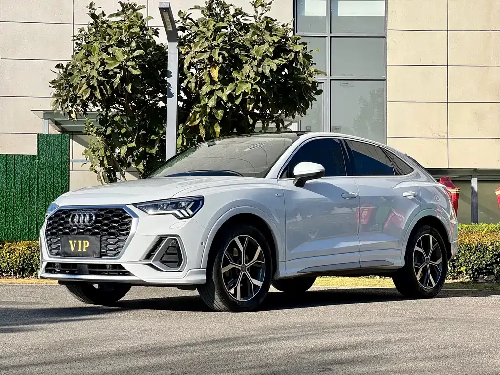 Audi Q3 Sportback 2021 из CN, фото 1