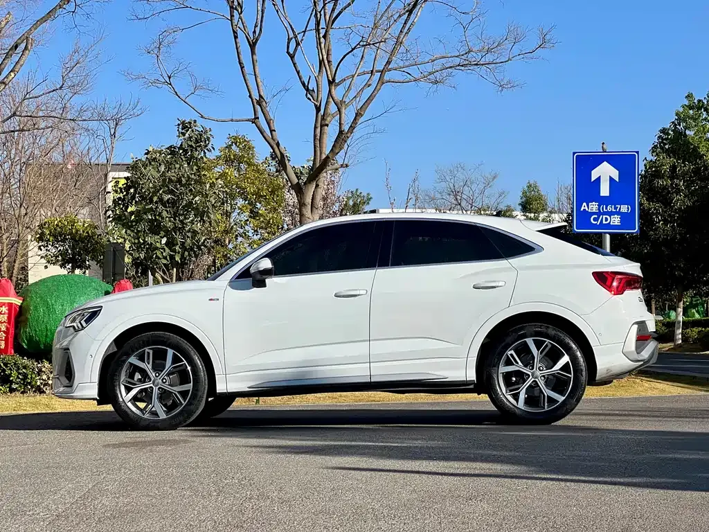 Audi Q3 Sportback 2021 из CN, фото 9
