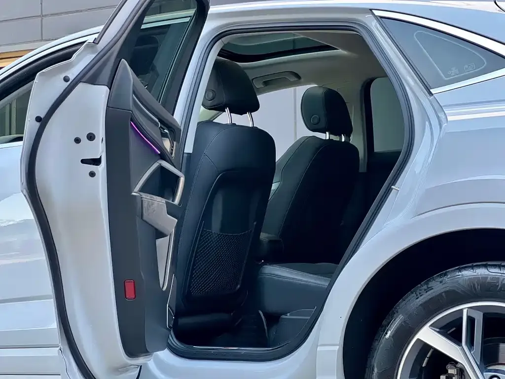 Audi Q3 Sportback 2021 из CN, фото 5