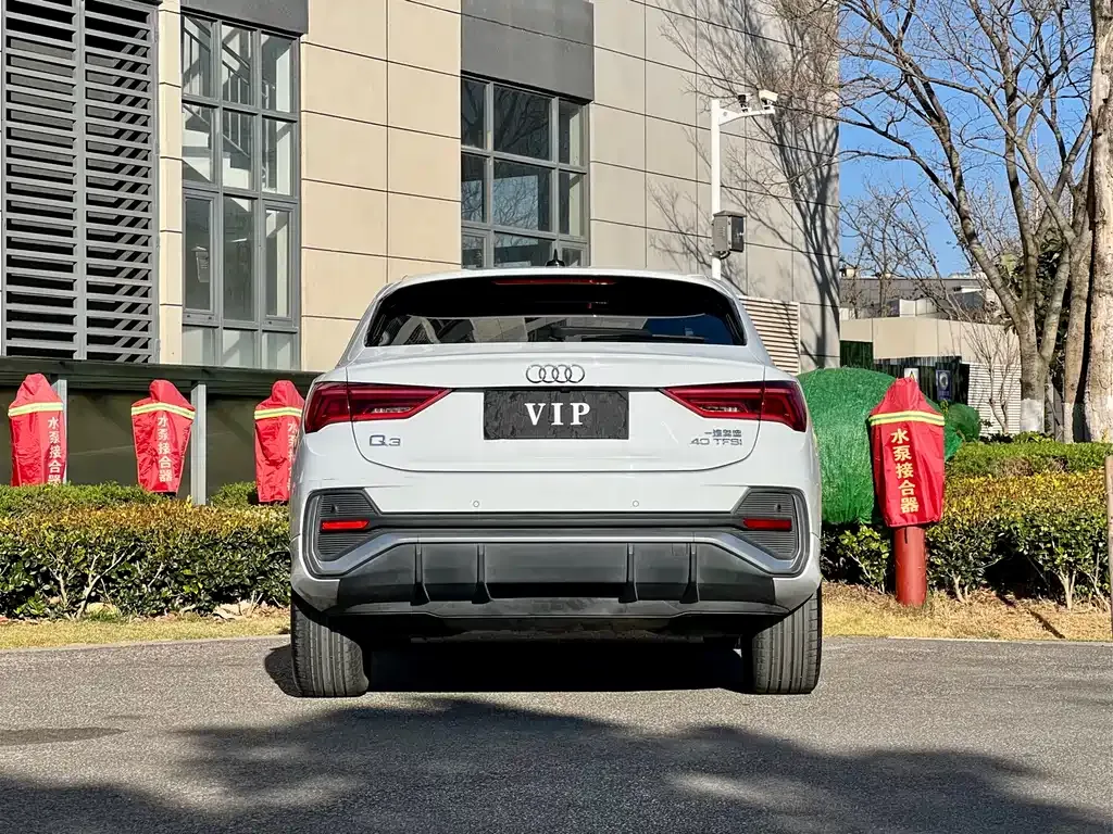 Audi Q3 Sportback 2021 из CN, фото 4