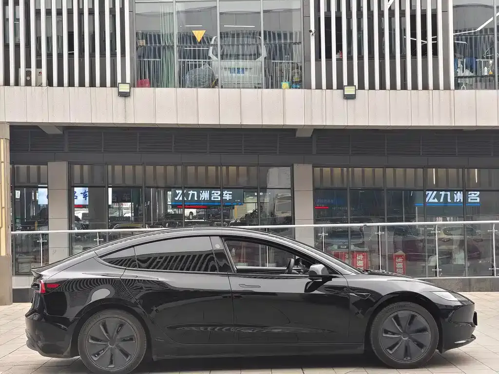 Tesla Model 3 2024 из CN, фото 8