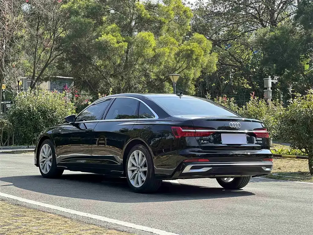 Audi A6L 2025 из CN, фото 9