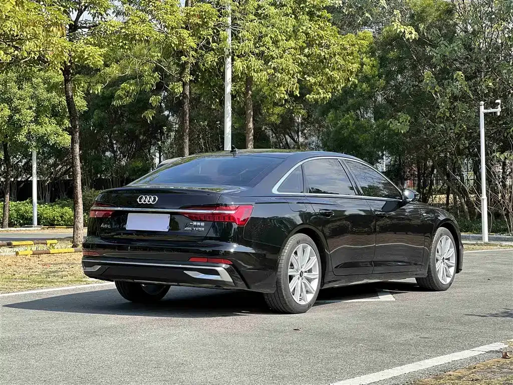 Audi A6L 2025 из CN, фото 8