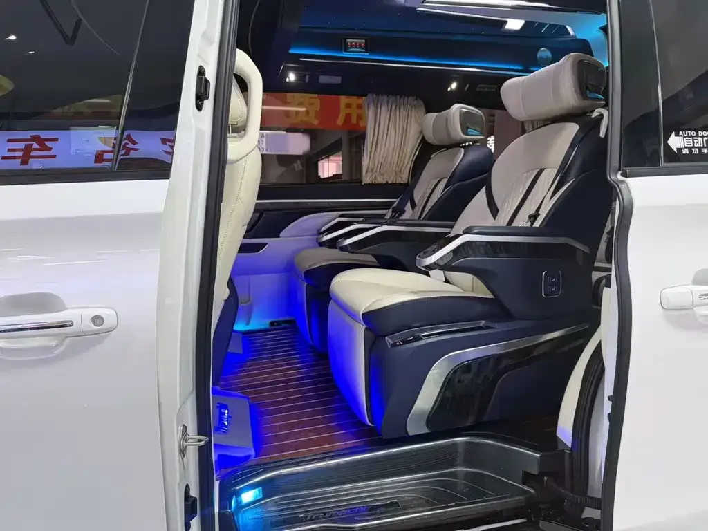 GAC Motor Trumpchi M8 — фото 10