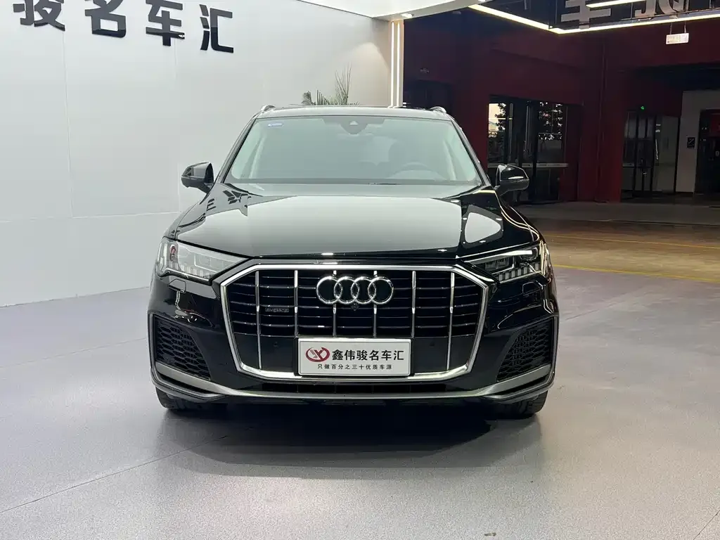 Audi Q7 2023 из CN, фото 10