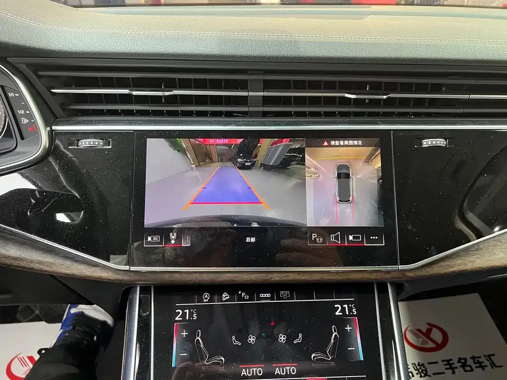 Audi Q7 2023 из CN, фото 5