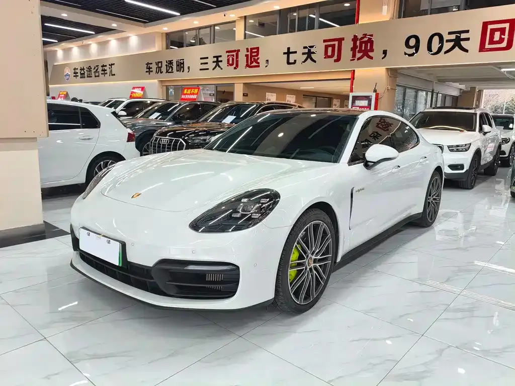 Porsche Panamera Hybrid — фото 1