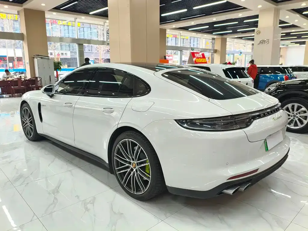 Porsche Panamera Hybrid — фото 3