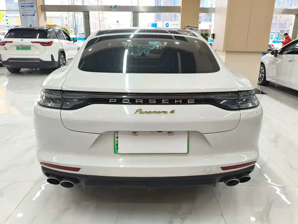 Porsche Panamera Hybrid — фото 10