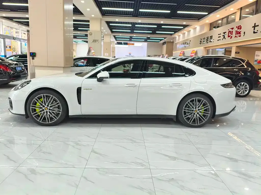 Porsche Panamera Hybrid — фото 2