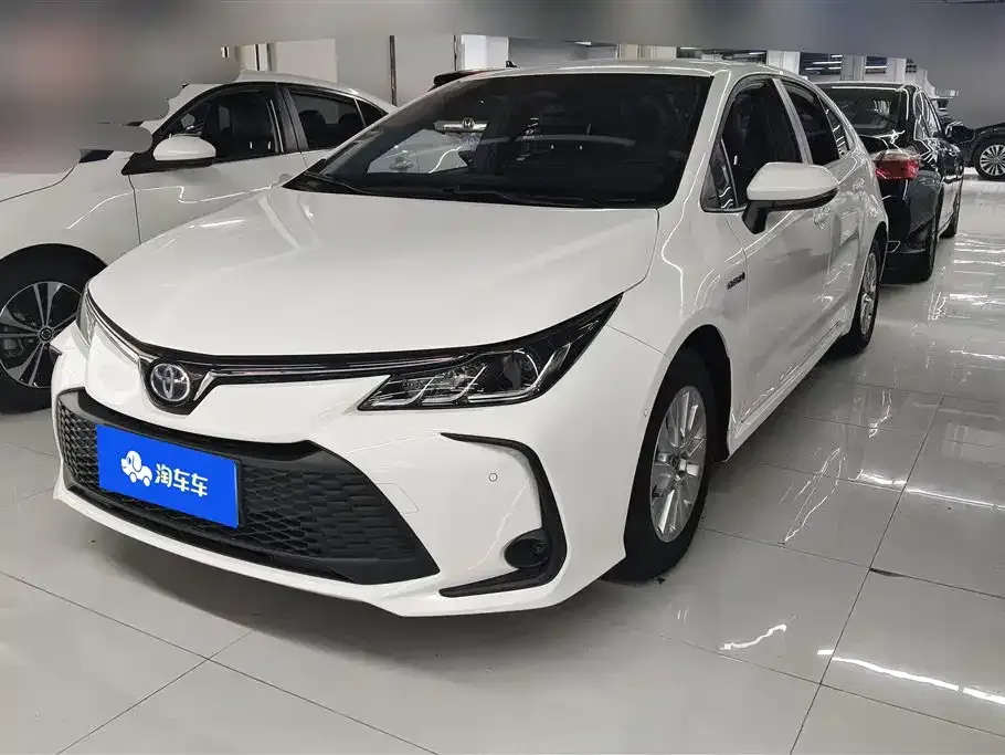 Toyota Corolla 2024 из CN, фото 1