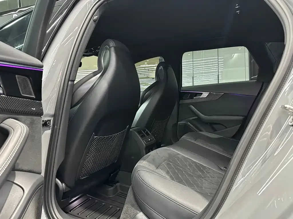Audi RS 4 2022 из CN, фото 5
