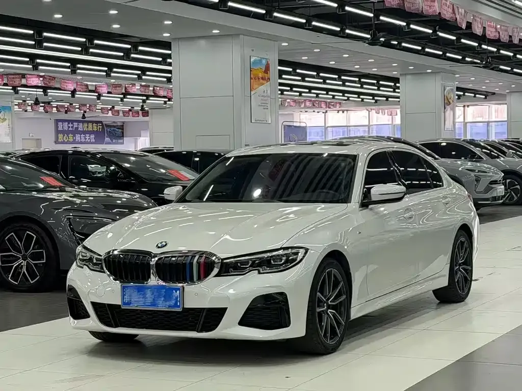 BMW 3 Series 2021 из CN, фото 1