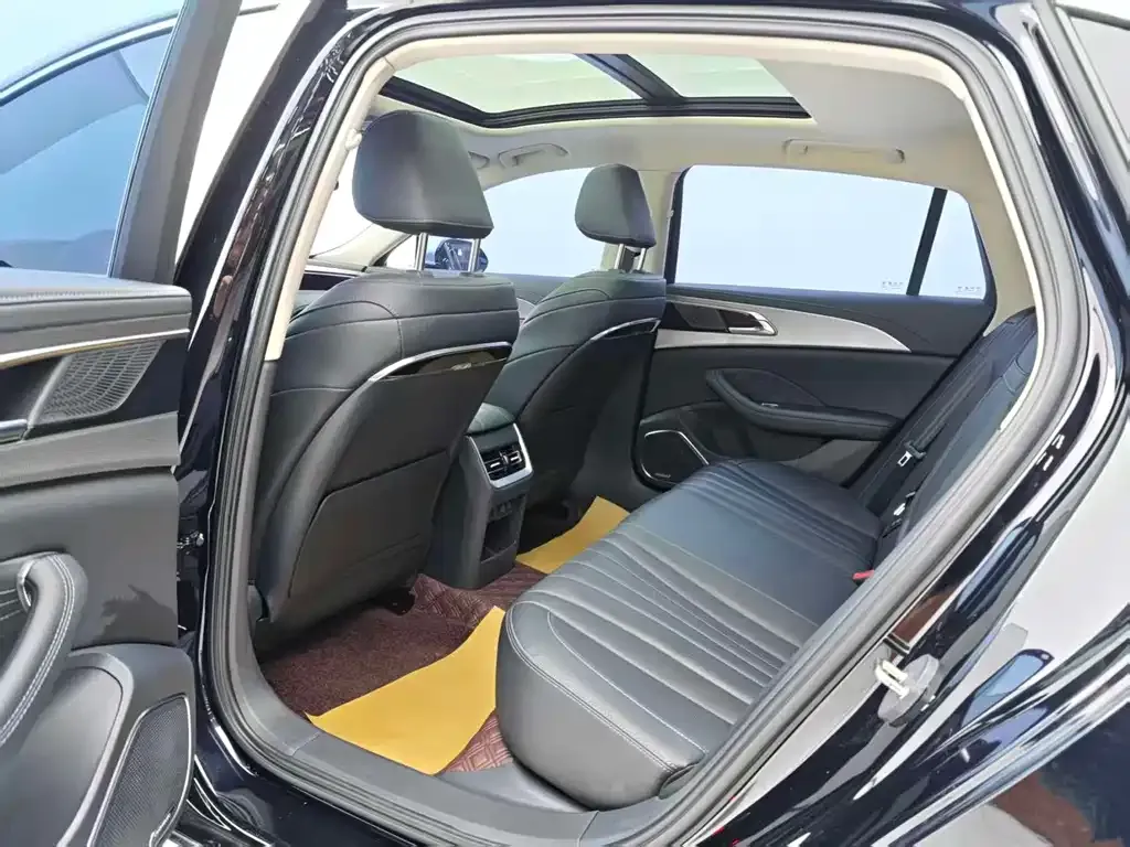 Hongqi H5 2024 из CN, фото 2