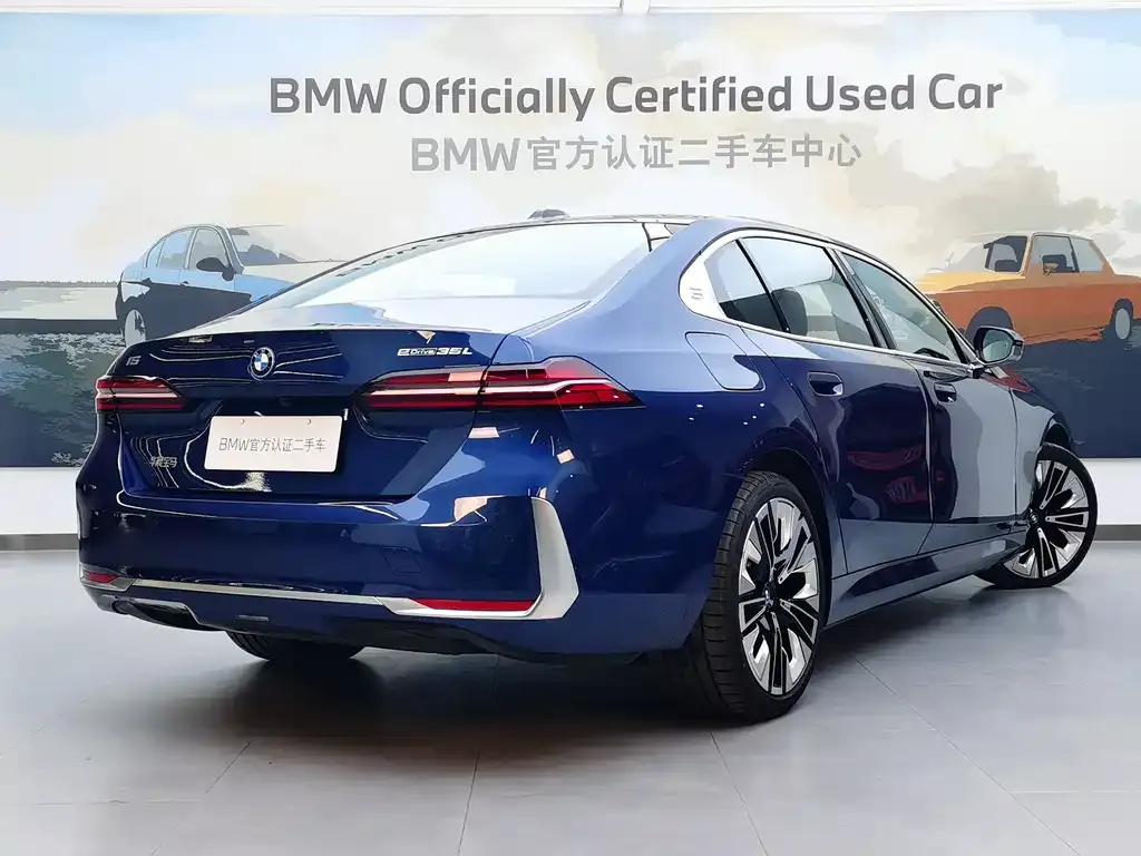 BMW i5 — фото 8